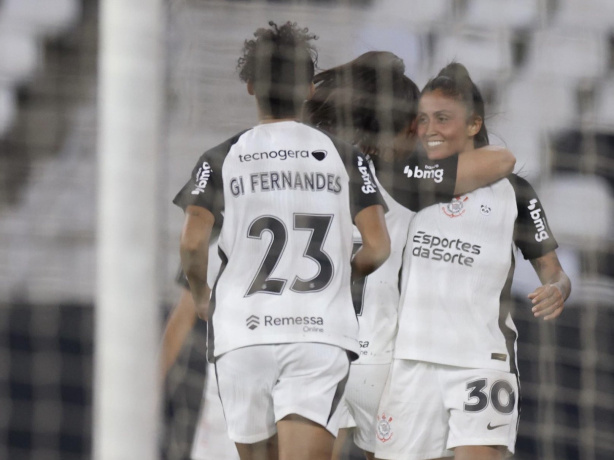 Corinthians evita pior início no Brasileirão Feminino com vitória sobre o Botafogo