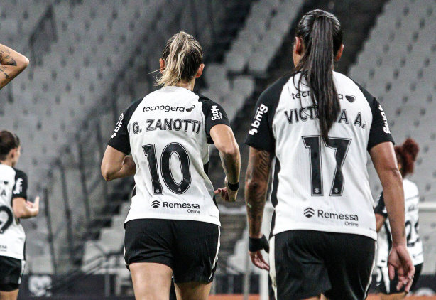 Dupla do Corinthians receberá homenagens antes de duelo pelo Brasileirão Feminino