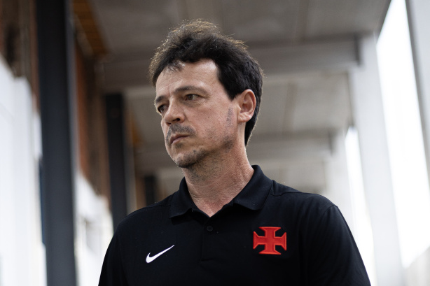 Corinthians anuncia a contratação do técnico Fernando Diniz