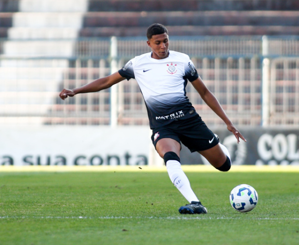 Corinthians oficializa rescisão de zagueiro do Sub-17; saiba mais