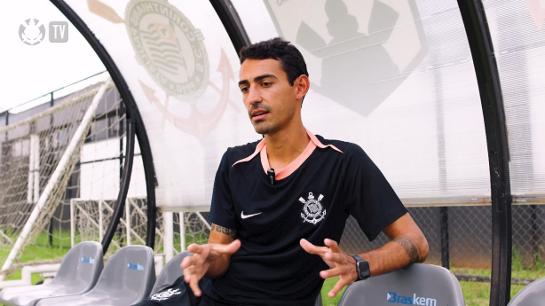 Formação humana e metodologia integrada: conheça Kauê Galhardo, técnico do Sub-14 do Corinthians