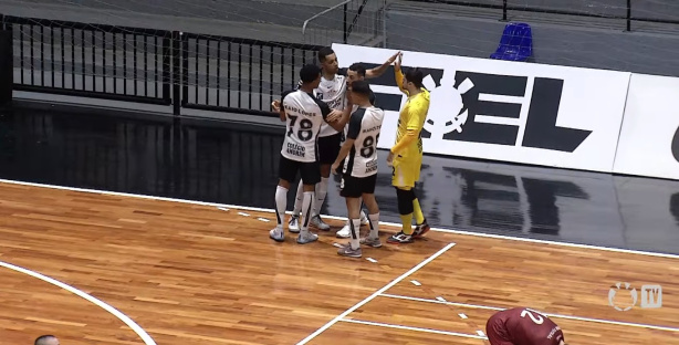 Corinthians faz jogo dominante e goleia o Praia Grande na estreia do Paulista de Futsal
