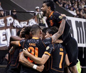 Corinthians deslancha no segundo tempo e vence o Platense na estreia da Libertadores