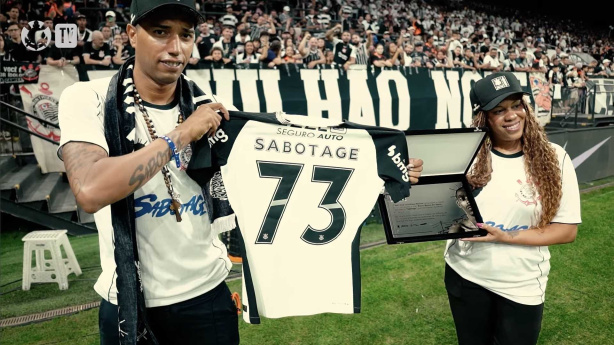 Corinthians apresenta a coleĂ§ĂŁo de Sabotage com familiares do artista na Neo QuĂ­mica Arena