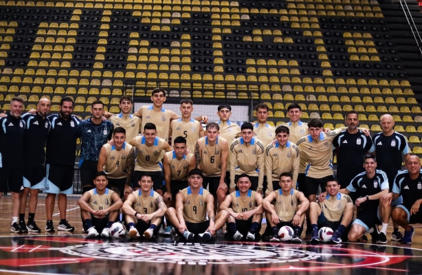 Seleção de futsal da Argentina realiza sessão de treinos no ginásio do Corinthians