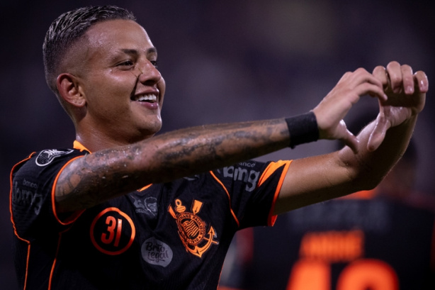 Joven delantero del Corinthians celebra confianza y gol en debut de Libertadores