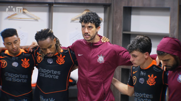 Espírito coletivo e cobrança ditam o tom nos bastidores da vitória do Corinthians na Libertadores