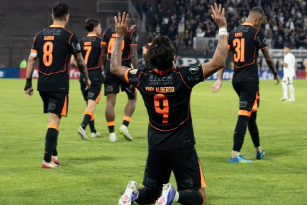 Yuri Alberto marcou quase um terço dos gols pelo Corinthians com o 'pé ruim'; veja os números