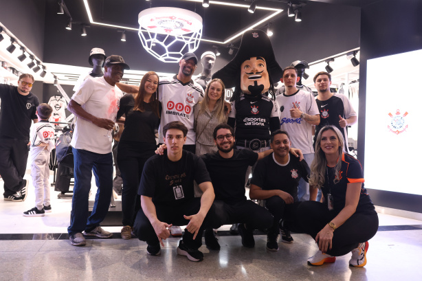 A inauguração contou com a presença de ídolos do clube, convidados, torcedores e criadores de conteúdo