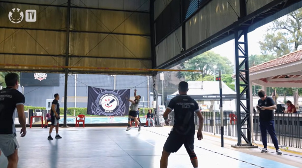 Assessor explica funcionamento da peteca no Corinthians e celebra quase 100 anos de história
