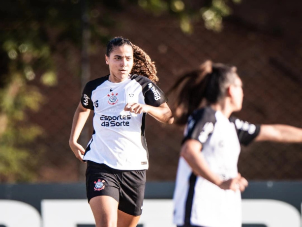 Corinthians libera zagueira e atacante sem espaço no Sub-20