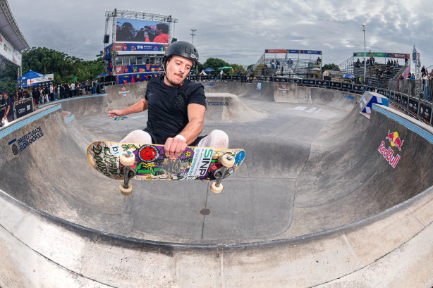 Atleta do Corinthians vence bicampeonato consecutivo de torneio de paraskate