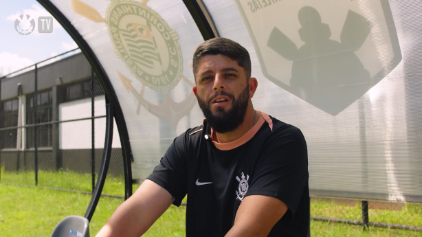 Passagem por Barcelona e formação humana: conheça Herlon Silva, técnico do Sub-13 do Corinthians