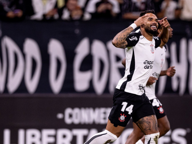 Volante volta a marcar pelo Corinthians após quase cinco meses