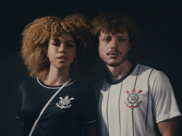 Corinthians ganha linha de inverno em nova coleção de marca esportiva; veja fotos