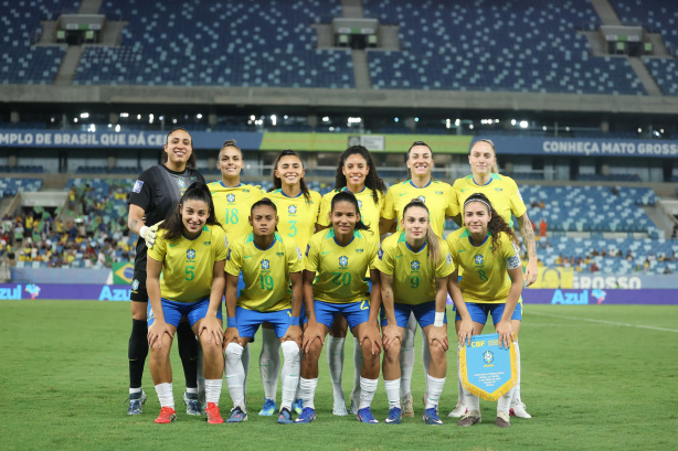 Jogadoras do Corinthians entram em campo pela Fifa Series e duelos na Liga das Nações