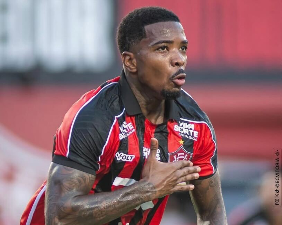 Vitria volta atrs e indica que ter Cac em duelo contra o Corinthians; saiba o valor da multa