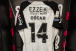 Corinthians homenageia Oscar Schmidt em uniforme de volante para duelo no Brasileir�o; veja fotos