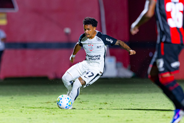 Corinthians tem retorno de Kaio César e Pedro Milans no duelo contra o Vitória
