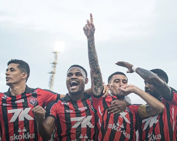 Ótimo mandante e encontro de velhos conhecidos: como o Vitória recebe o Corinthians no Brasileiro