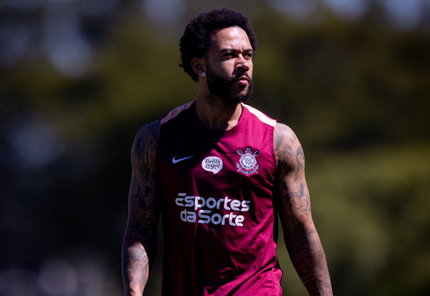 Não vai pro jogo! Diniz descarta Memphis Depay para confronto contra o Peñarol