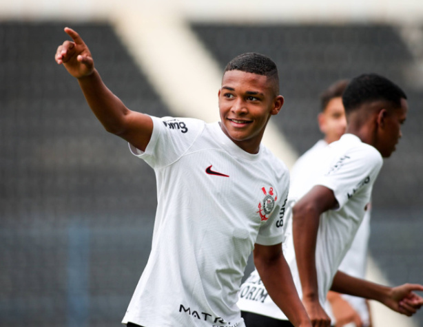 Meia-atacante estreia pelo Sub-20 do Corinthians aos 15 anos
