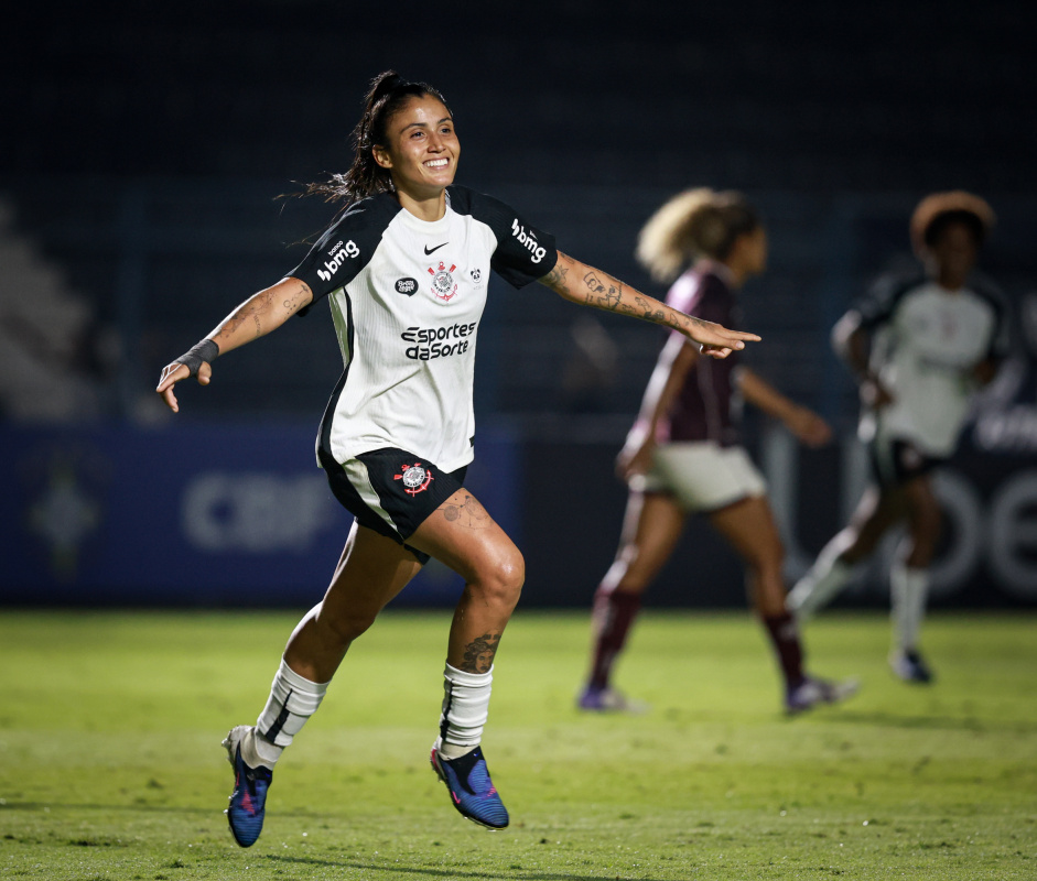 Jaqueline comanda vitória do Corinthians sobre a Ferroviária na Fazendinha