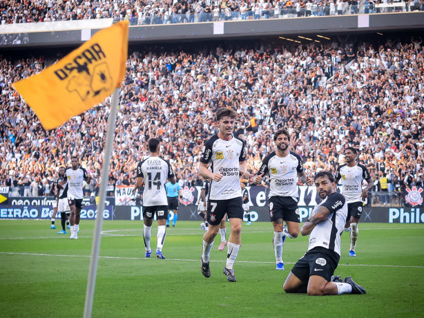 Corinthians evita maior jejum ofensivo no Brasileirão desde 2021 em vitória sobre o Vasco da Gama