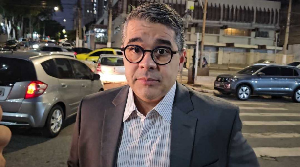 Secretario do Cori analisa contas do Corinthians e cita 'irresponsabilidade' em negócio com Memphis