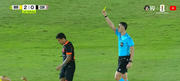 Volante recebe cartão amarelo e desfalca o Corinthians na próxima rodada do Brasileirão