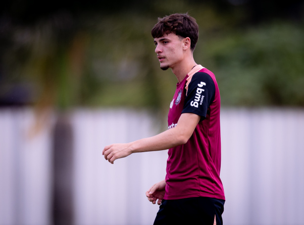 Meio-campista do Corinthians projeta clássico contra o São Paulo pelo Brasileirão