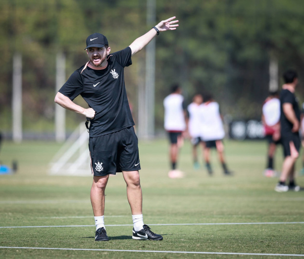 Técnico do Corinthians valoriza campanha fora de casa para se recuperar no Brasileiro Sub-20