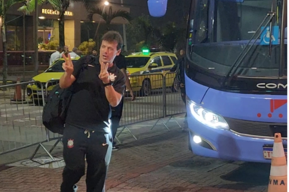 Alerta ligado! Corinthians desembarca no Rio de Janeiro com lista cheia de desfalques.