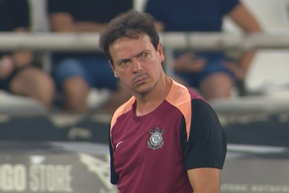 Tcnico do Corinthians analisa falhas defensivas e lamenta retorno zona de rebaixamento