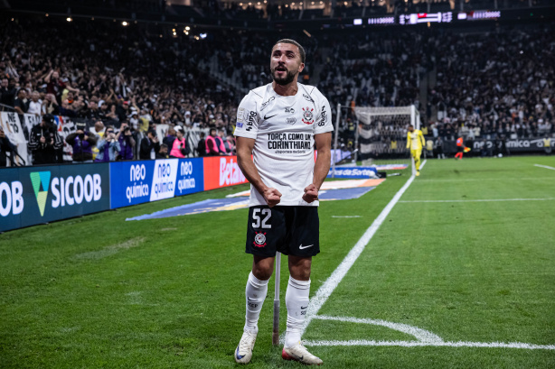 Golaço de Labyad e fora do Z4: Fiel repercute a vitória sobre o Atlético Mineiro no Brasileirão