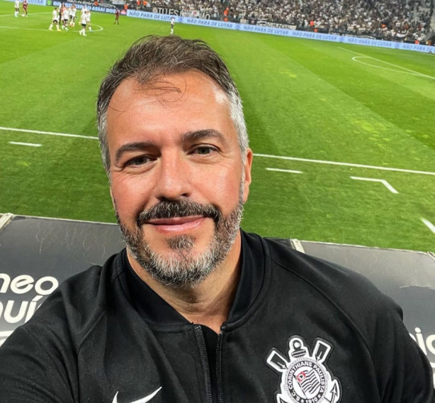 Diretor do Corinthians renuncia ao cargo para participar de votação para expulsão de Andrés Sanchez