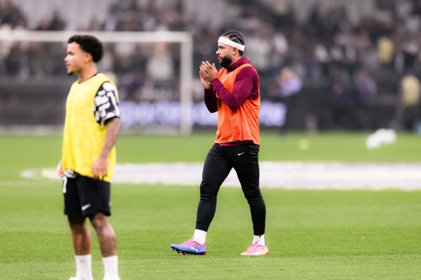 Kaio César deseja sorte a Memphis na Copa do Mundo e reforça desejo por permanência no Corinthians