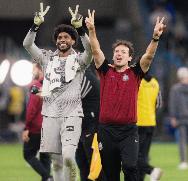 Vitória no Brasileirão permite a Corinthians ampliar invencibilidade recente contra o Grêmio