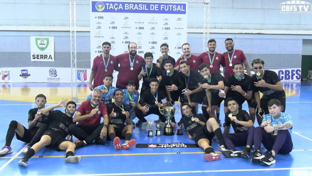 O Corinthians foi campeão da Taça Brasil Sub-17 de Futsal
