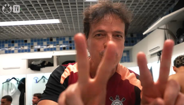 Motivação de Diniz e André 'Dembélé' marcam bastidores da vitória do Corinthians pelo Brasileirão