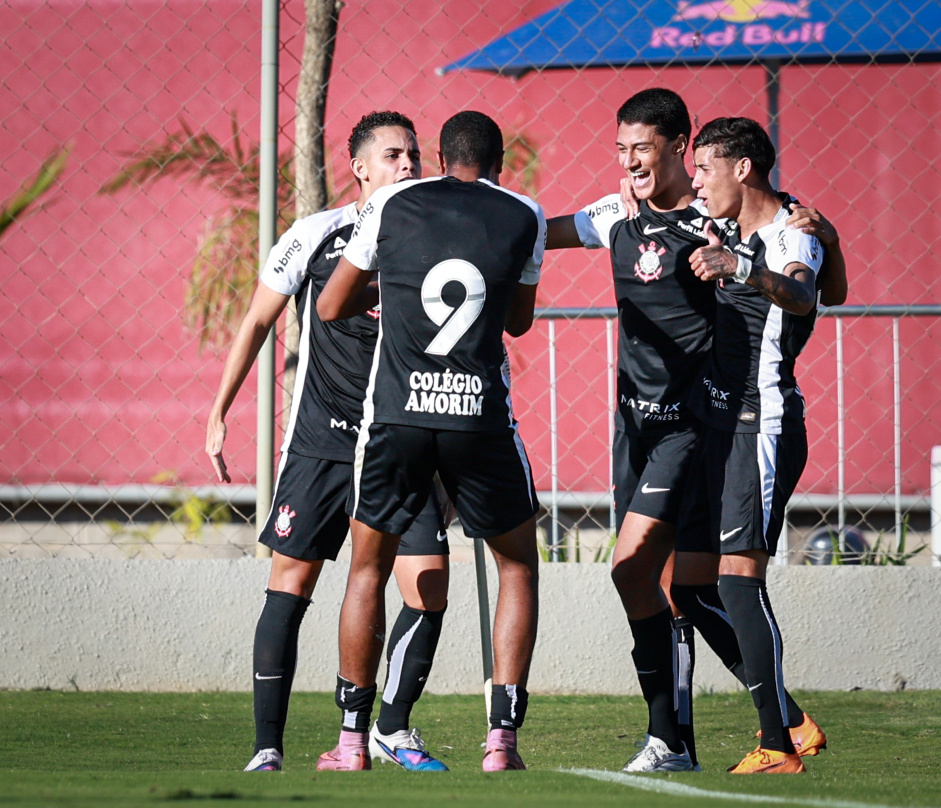 Corinthians tem cinco jogos entre base e futsal na primeira semana da pausa para a Copa do Mundo