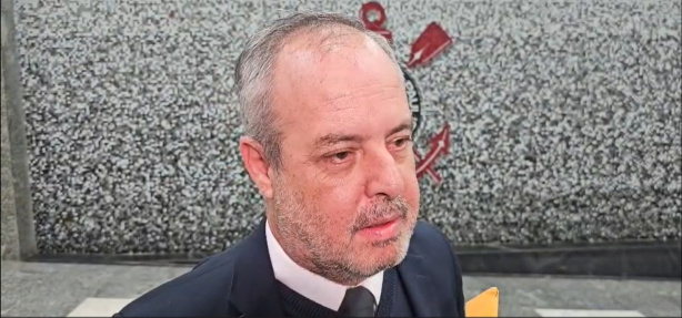 Defesa de Augusto Melo aponta irregularidades e contesta expulsão do quadro associativo