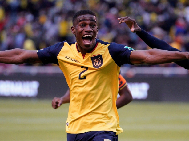 Zagueiro emprestado pelo Corinthians é convocado pelo Equador para disputar a Copa do Mundo