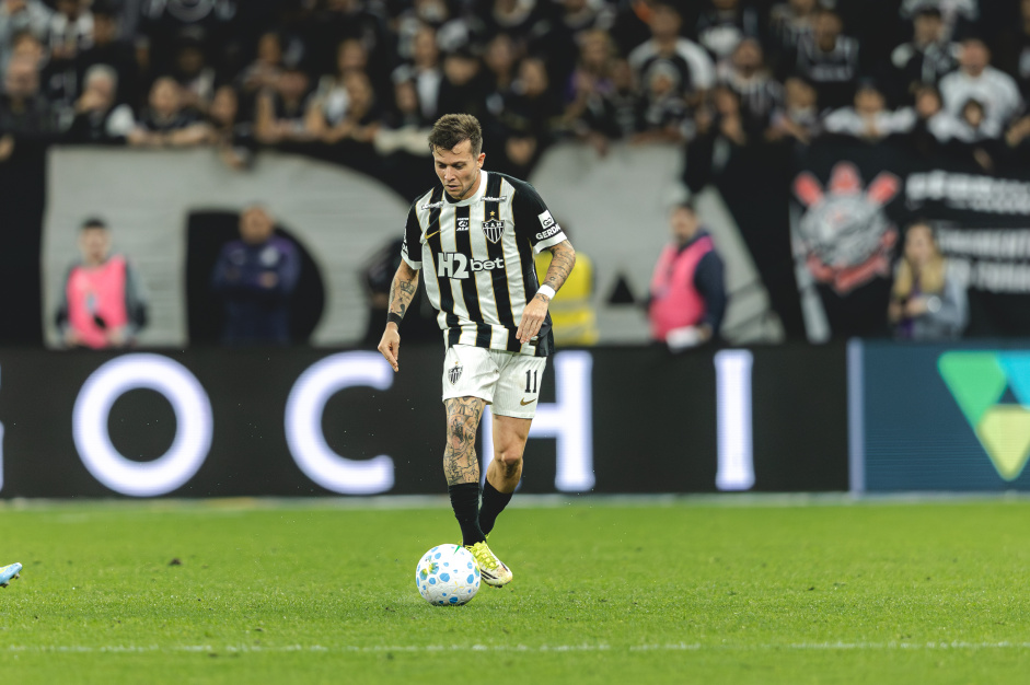 Atacante revela conversas com o Corinthians antes de retorno ao futebol brasileiro Atacante revela conversas com o Corinthians antes de retorno ao futebol brasileiro
