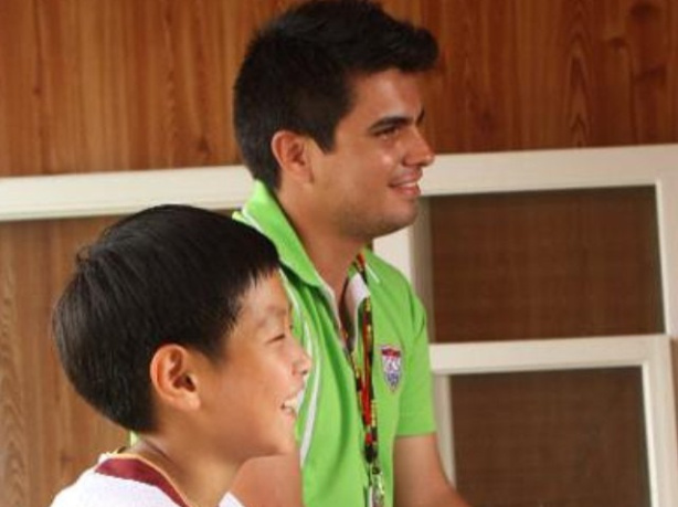 Eduardo Vergueiro, técnico do Corinthians, trabalhou com destaque da Coreia do Sul em 2011