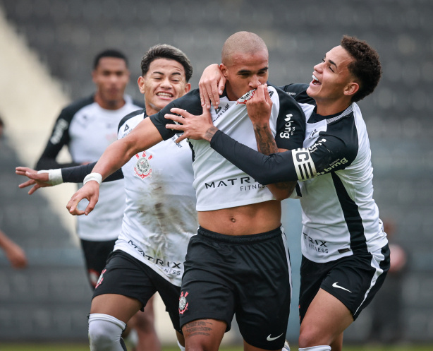 Corinthians empata com o Flamengo pelo Brasileiro Sub-20