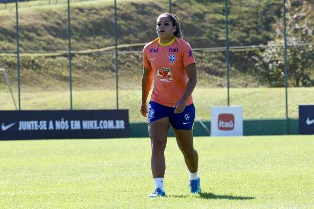 Lateral do Corinthians explica escolha pelo Brasil mesmo podendo defender Alemanha e Itália