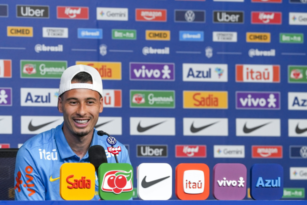 Corinthians brinca com 'estrela' de Filho do Terrão que classificou a Seleção Brasileira na Copa