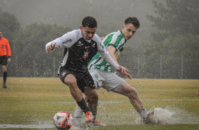 Corinthians perde para o Juventude, mas se classifica �s oitavas de final do Brasileiro Sub-20
