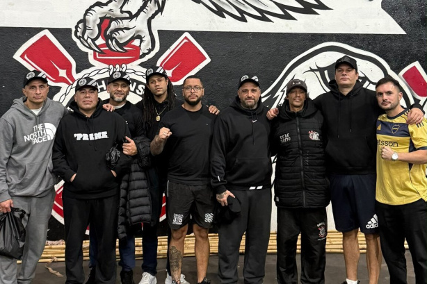 Organizadas do Corinthians e do Boca Juniors se reúnem para discutir ações no combate ao racismo